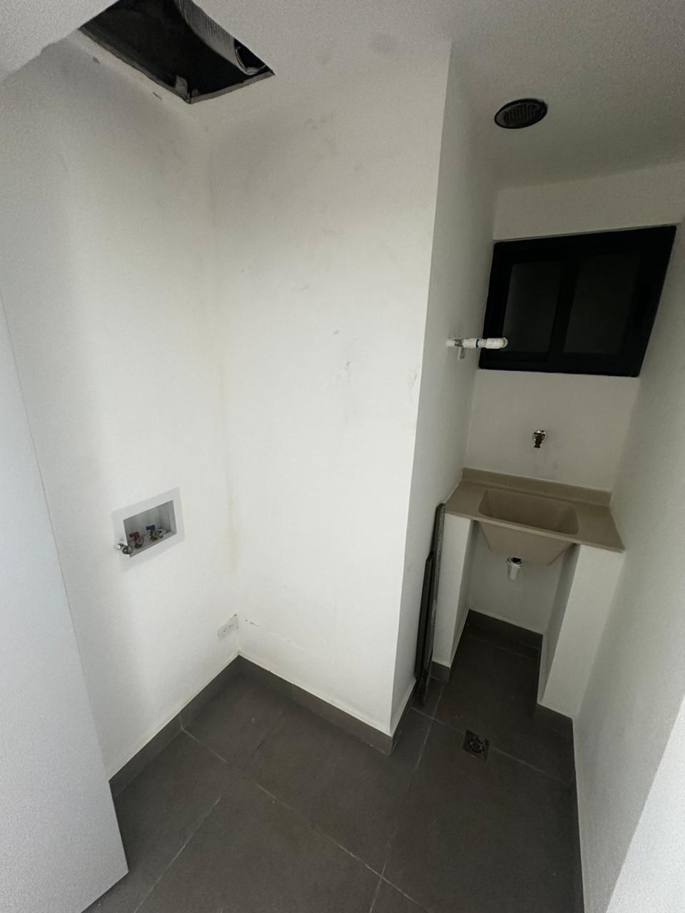 APARTAMENTO EN RENTA – GAZCUE PISO ALTO Foto 7295524-2.jpg