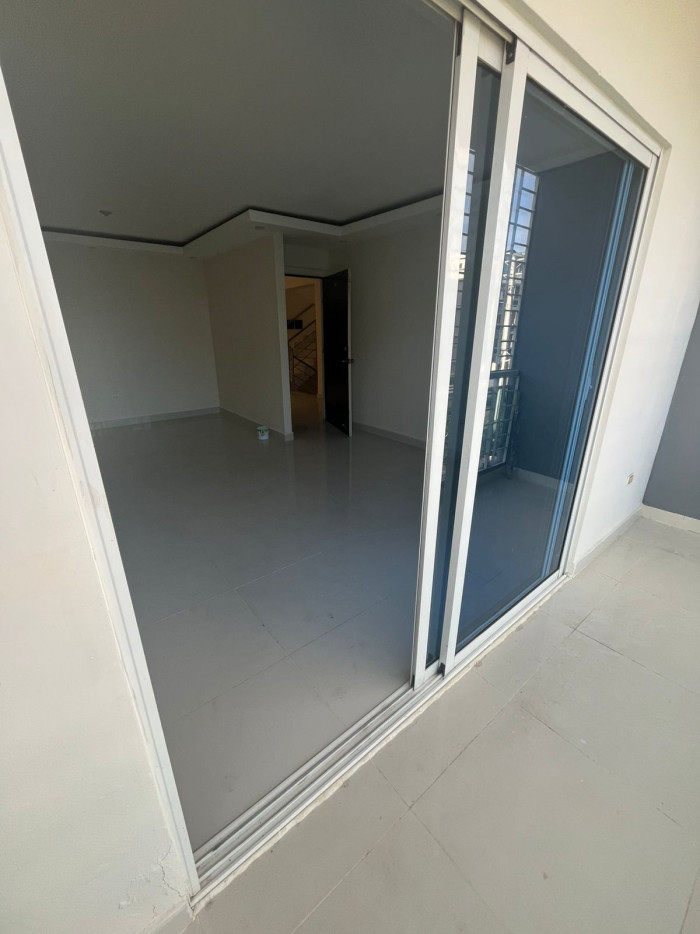Apartamento en Alquiler de 3 Habitaciones en San Isidro  Foto 7295529-4.jpg