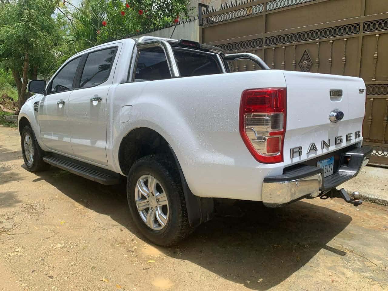 Ford Ranger XLT 2020 - 44 - Diésel - 5 cilindros - Doble cabina Foto 7295700-3.jpg