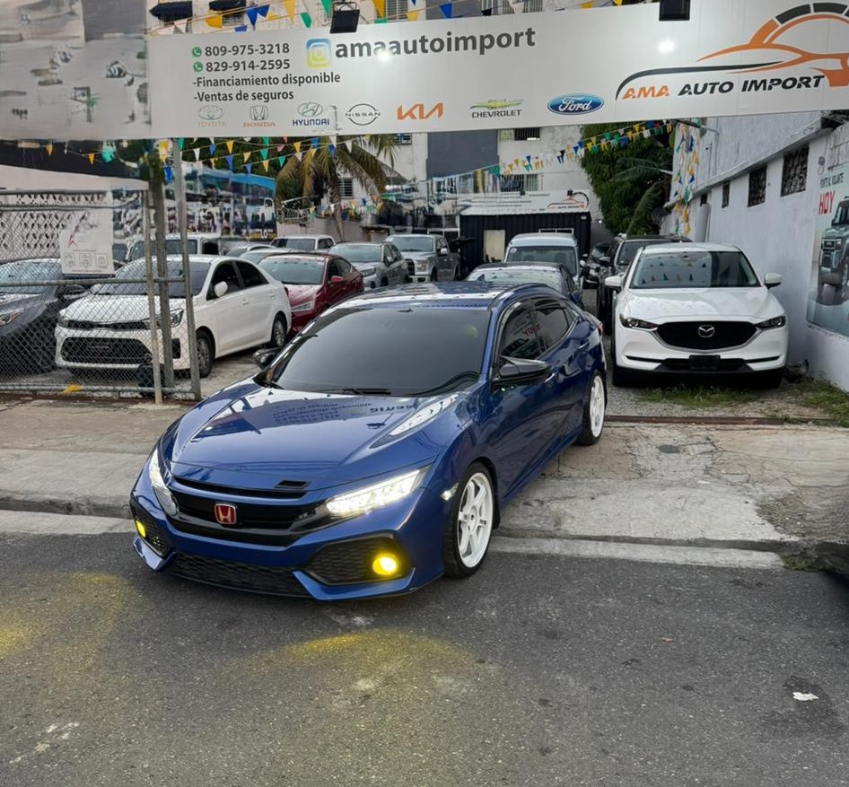 HONDA CIVIC HATCHBACK SPORT CON KIT DE ACCESORIOS Foto 7295815-3.jpg