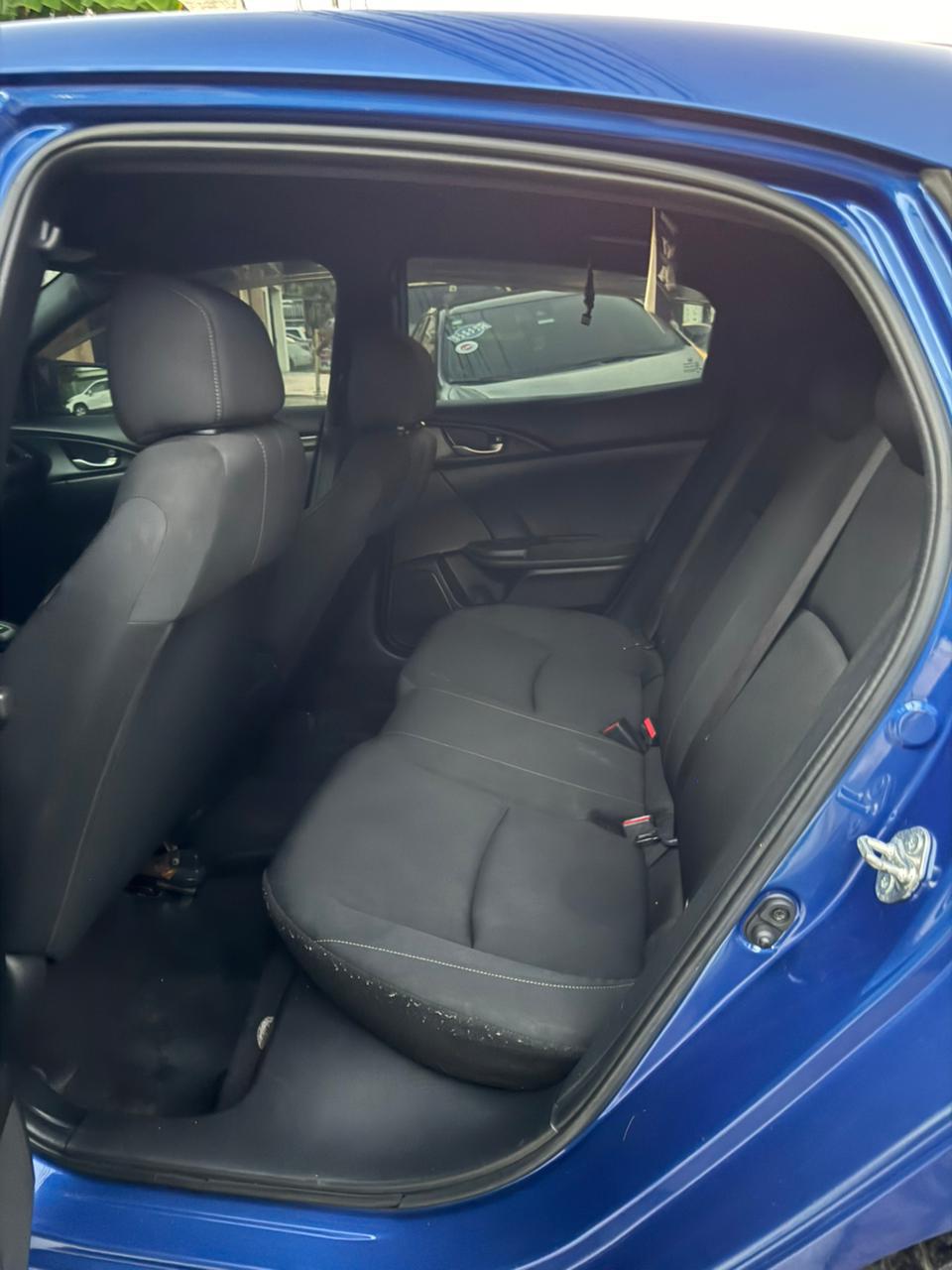 HONDA CIVIC HATCHBACK SPORT CON KIT DE ACCESORIOS Foto 7295815-9.jpg