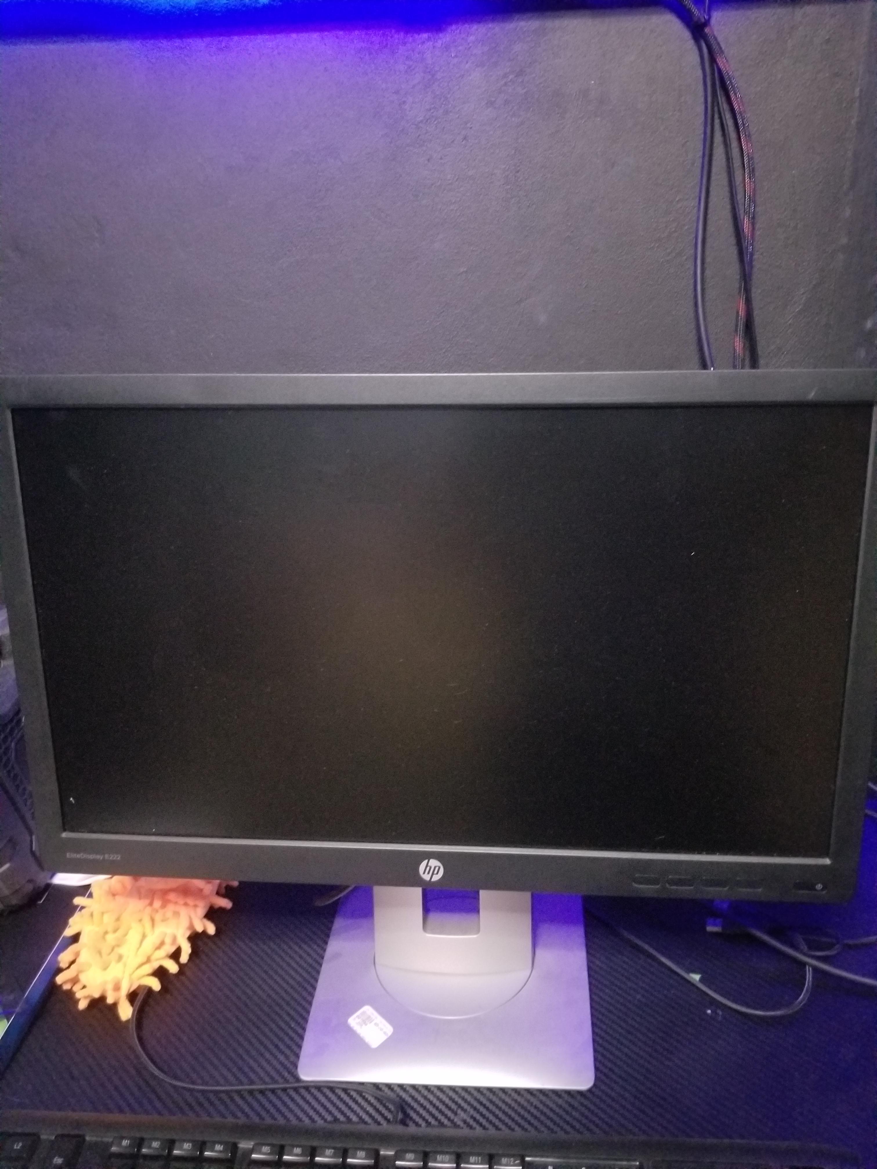 Monitor hp 22 pulgadas HDMI 60 Hz  en Sánchez Ramírez Foto 7295847-3.jpg