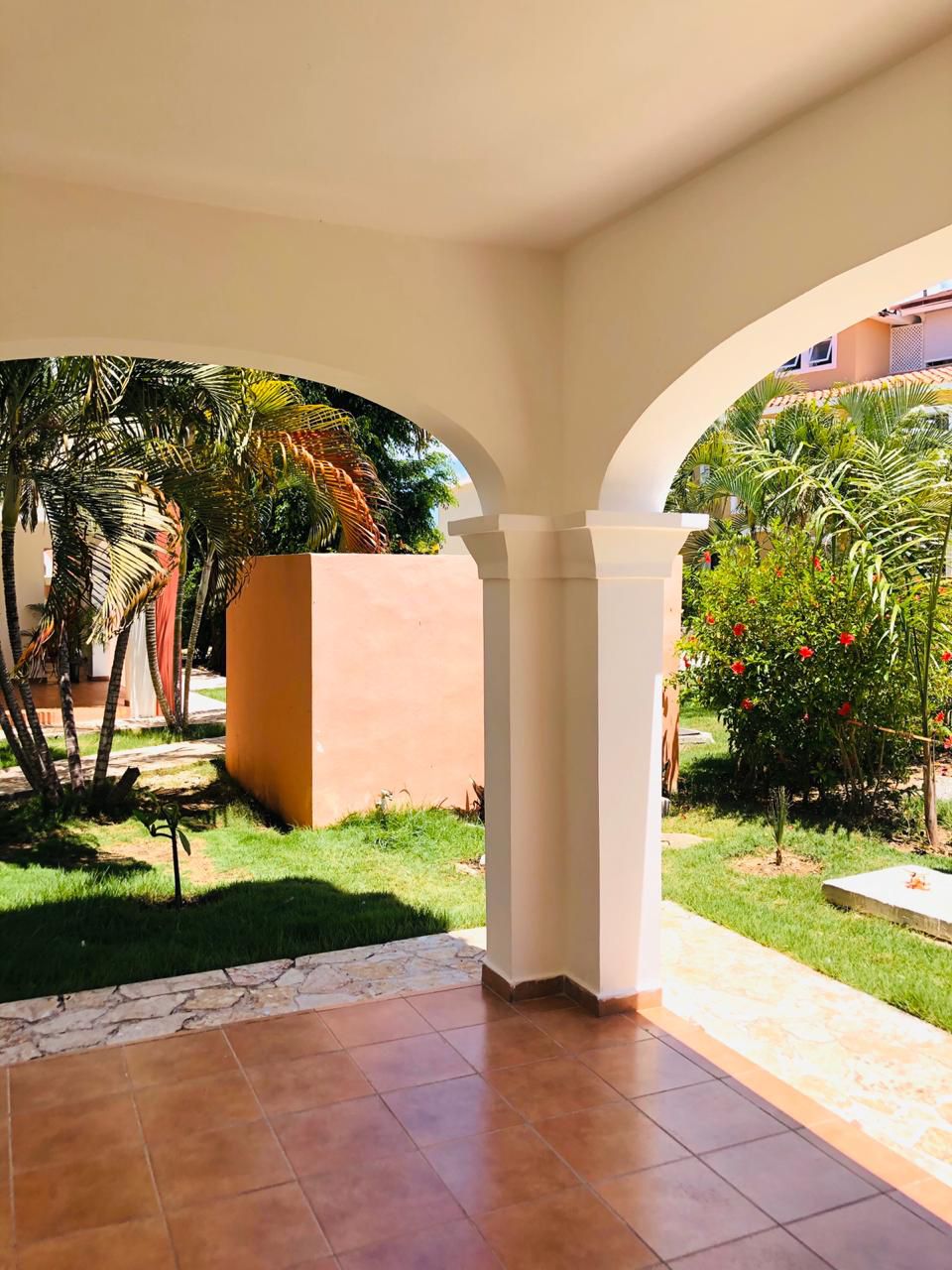 VENDO DE OPORTUNIDAD APTO EN BÁVARO CORALES Foto 7295956-2.jpg