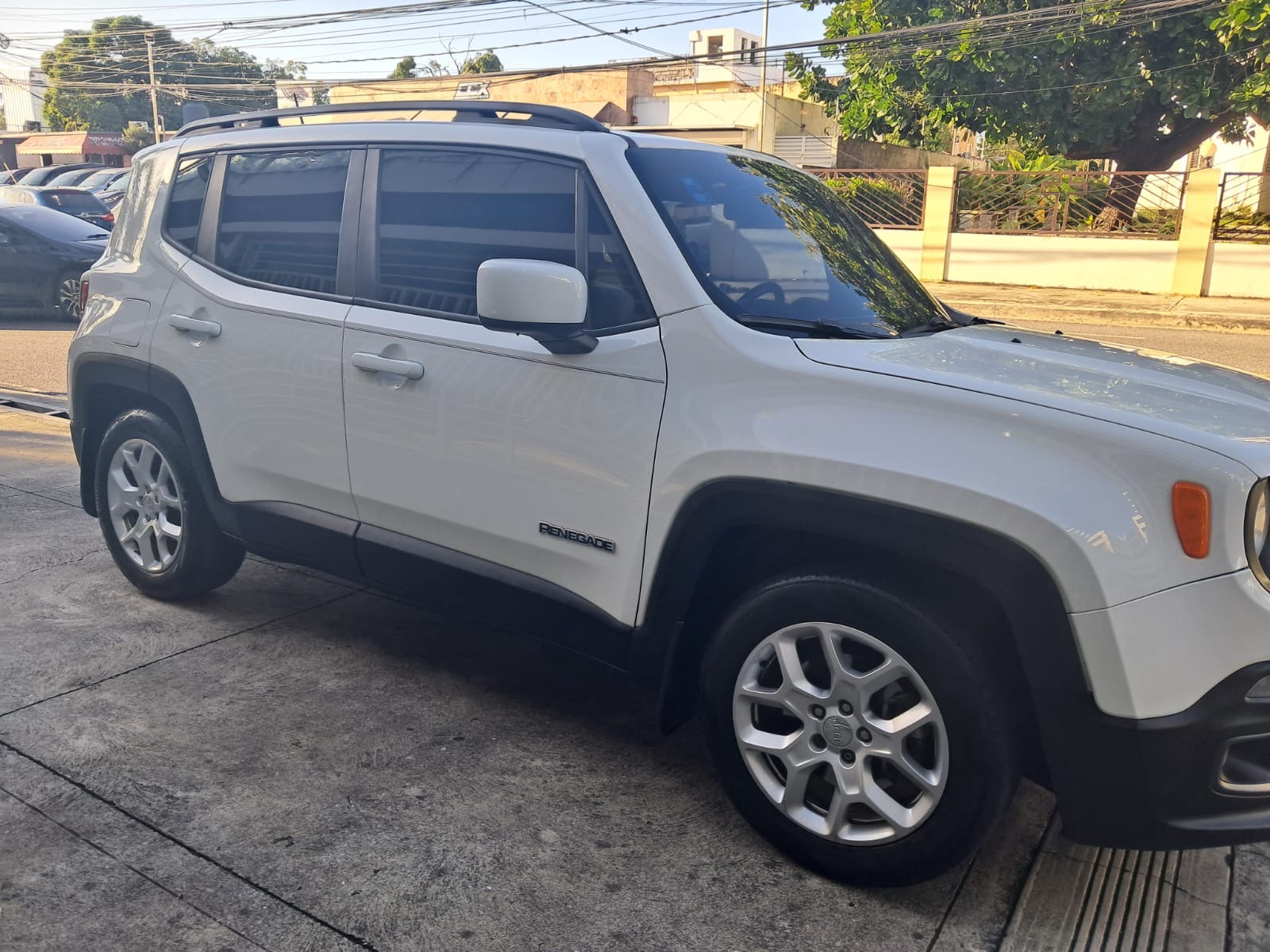 Jeep Renegade Latitude 2018 Foto 7296089-4.jpg