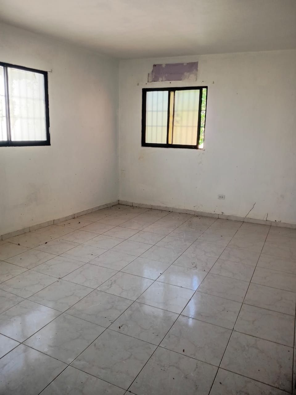 VENDO AMPLIA CASA DE 2 NIVELES EN MIRADOR DEL OESTE Foto 7296107-7.jpg