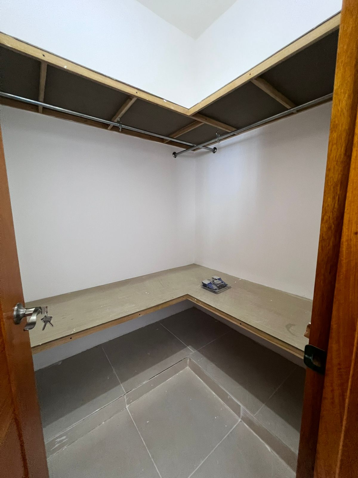 ???? VENTA DE CASA – PRÓXIMO A HIPER OLÉ JOAQUN BALAGUER Foto 7296112-10.jpg