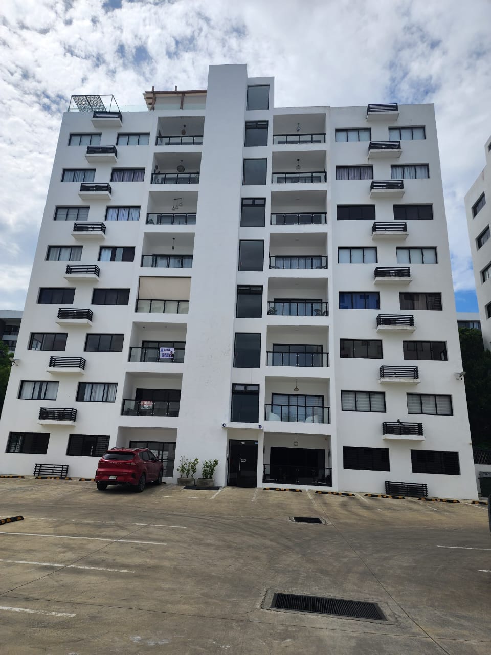 ???? ALQUILER – APARTAMENTO 3ER NIVEL PRÓXIMO A LA AUTOPISTA DUARTE S Foto 7296114-1.jpg