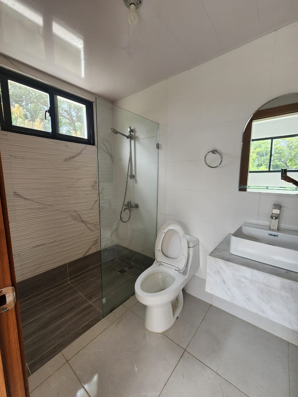 ???? ALQUILER – APARTAMENTO 3ER NIVEL PRÓXIMO A LA AUTOPISTA DUARTE S Foto 7296114-12.jpg