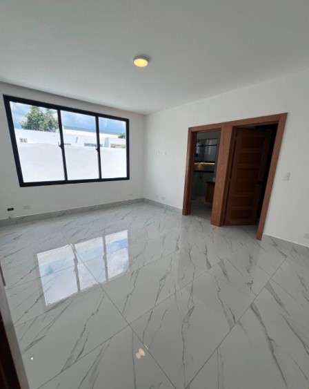 ???? VENTA DE CASA EN PROYECTO CERRADO – ESTILO MIAMI GURABO AL MEDIO Foto 7296419-11.jpg