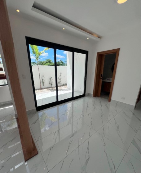???? VENTA DE CASA EN PROYECTO CERRADO – ESTILO MIAMI GURABO AL MEDIO Foto 7296419-8.jpg