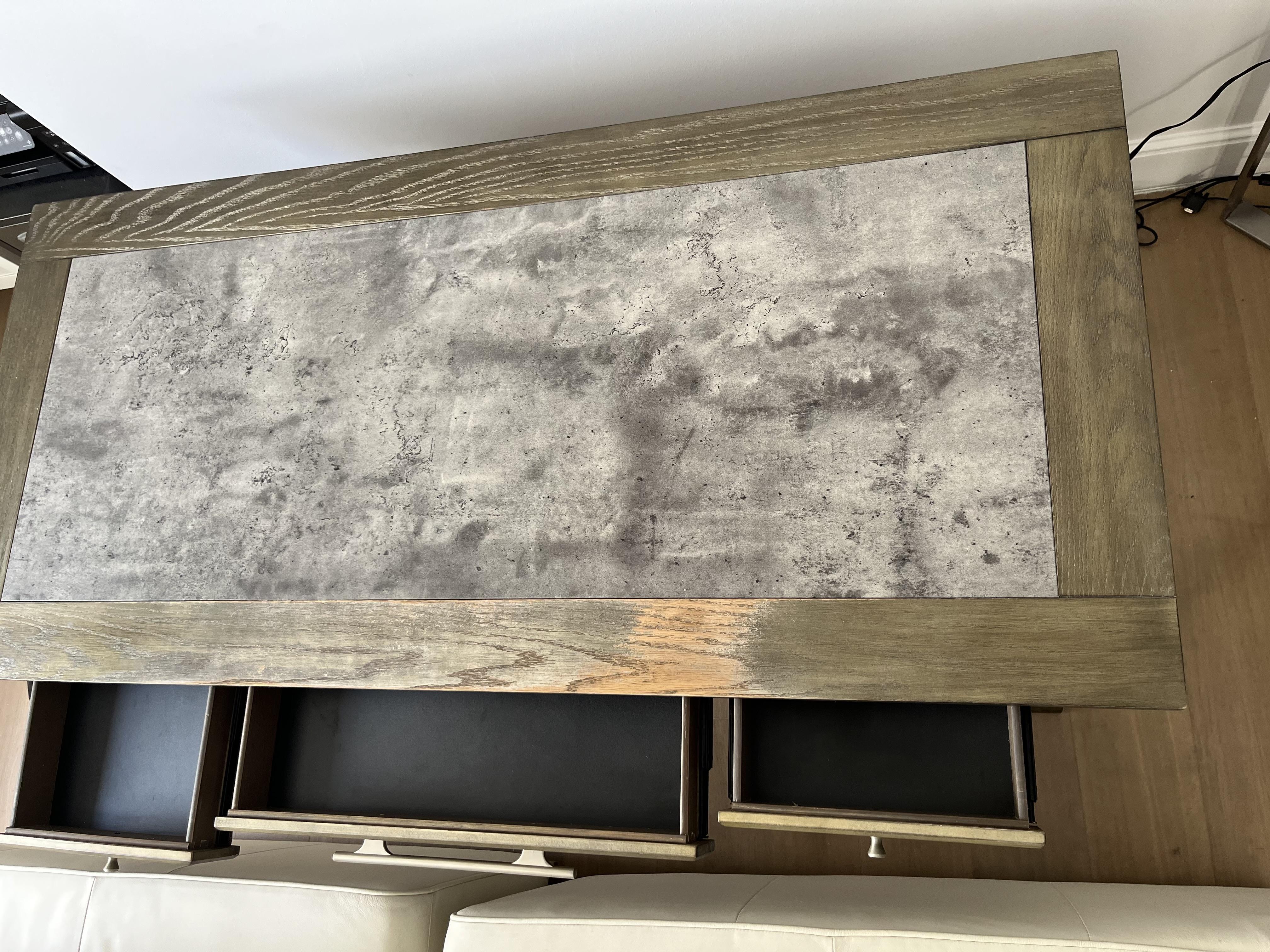 Vendo hermoso escritorio de madera con piedra. Foto 7296491-3.jpg