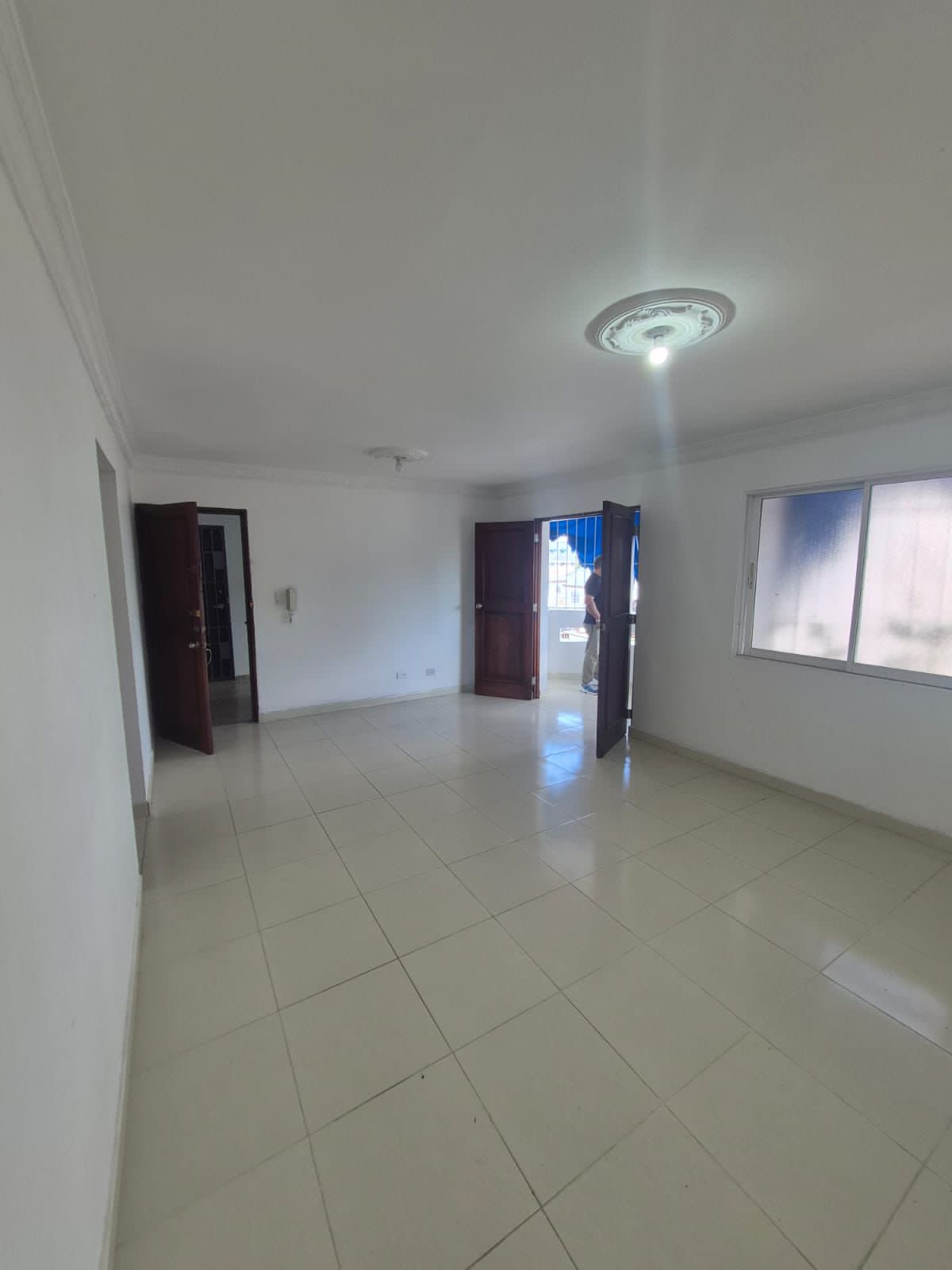 Se vende apartamento en la avenida independencia km 7  3er. Nivel 2 ha Foto 7296579-7.jpg