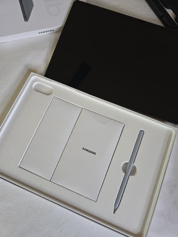 Samsung Galaxy Tab S10 5G 256GB - Como Nueva Foto 7296874-3.jpg