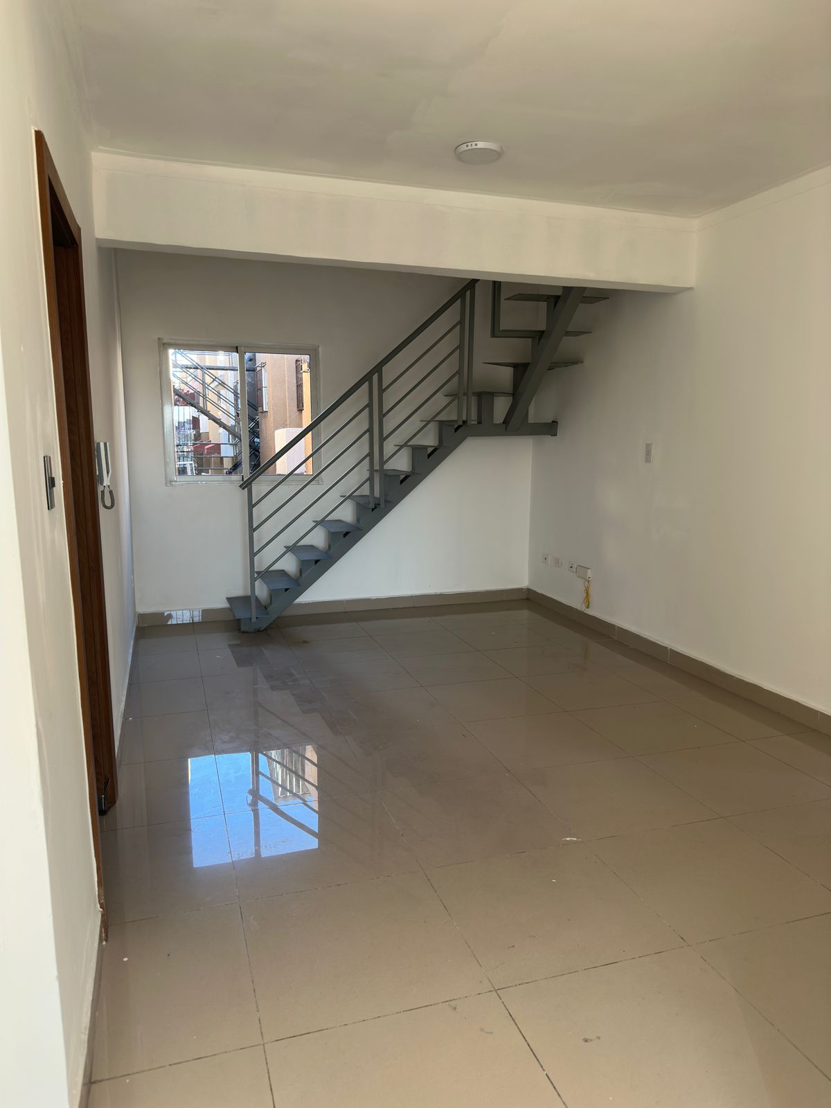 Vendo Apartamento Con amplios espacios y excelente distribución.  Ubic Foto 7296879-2.jpg