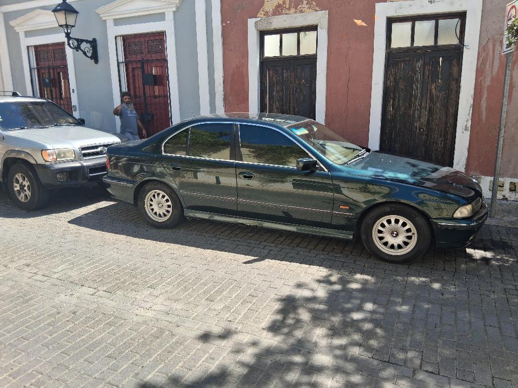 BMW E39 528i año 2000 excelentes condiciones Foto 7297827-3.jpg