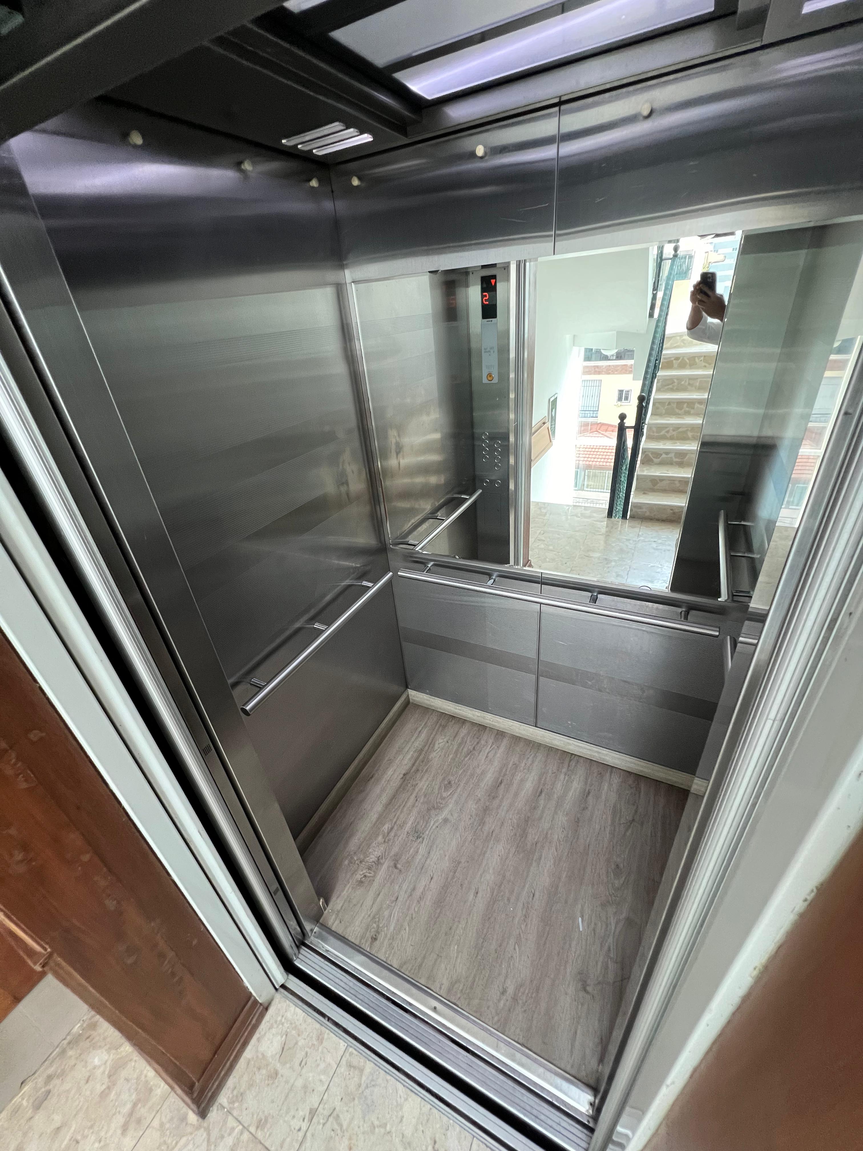 Apartamento en alquiler en Evaristo Morales 2 hab Foto 7298004-10.jpg