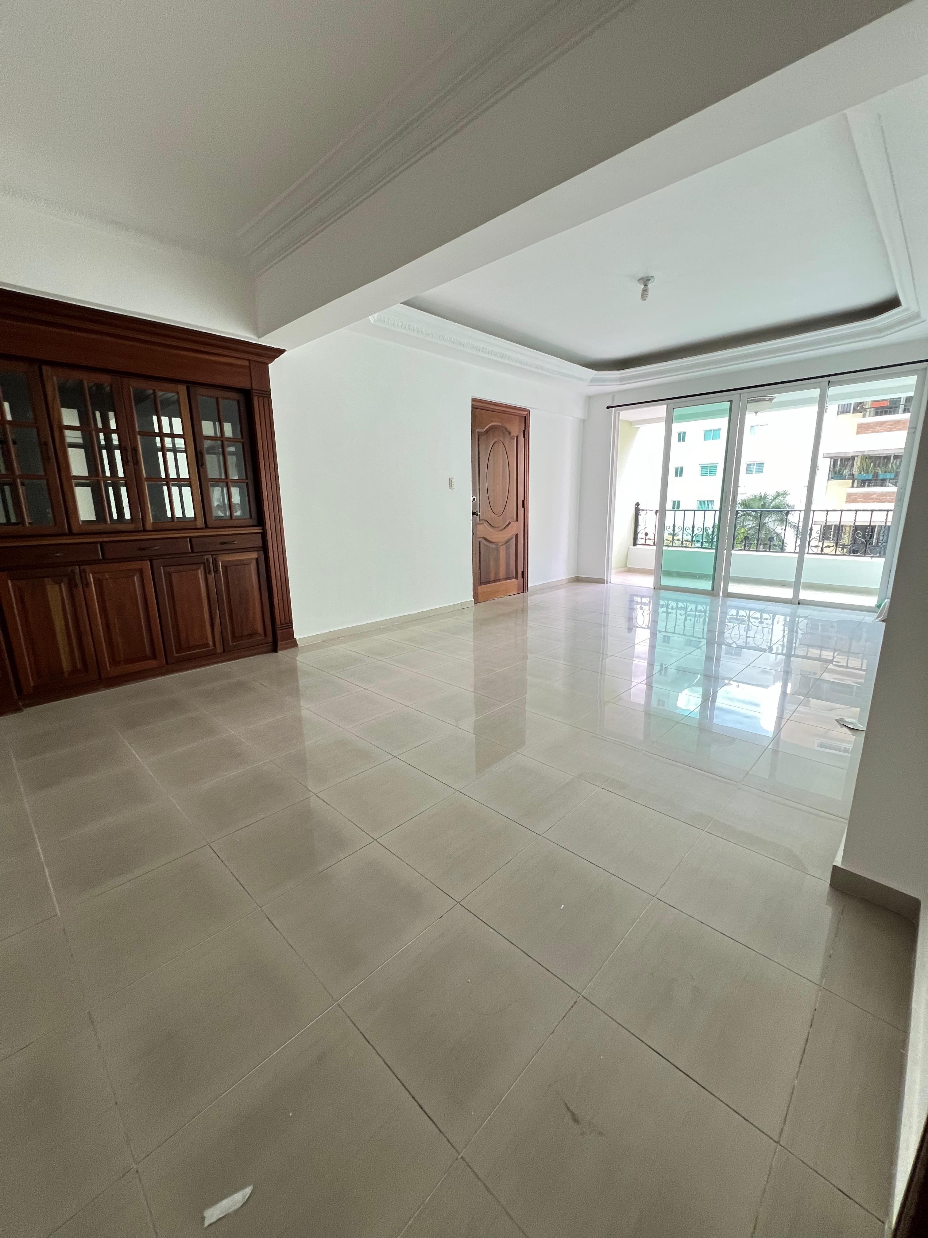 Apartamento en alquiler en Evaristo Morales 2 hab Foto 7298004-5.jpg