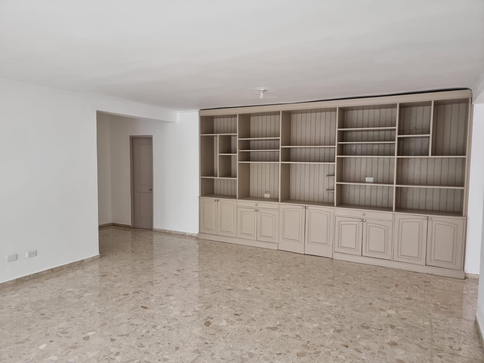 Apartamento en Alquiler en Gazcue Foto 7298016-2.jpg