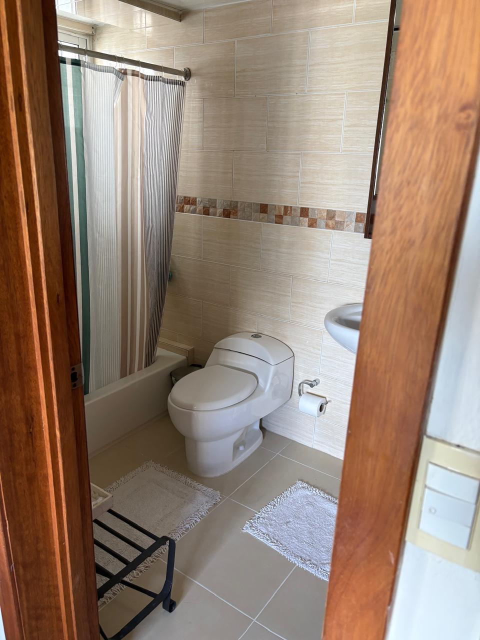 Apartamento con Línea Blanca en Venta en Evaristo Morales Foto 7298027-13.jpg