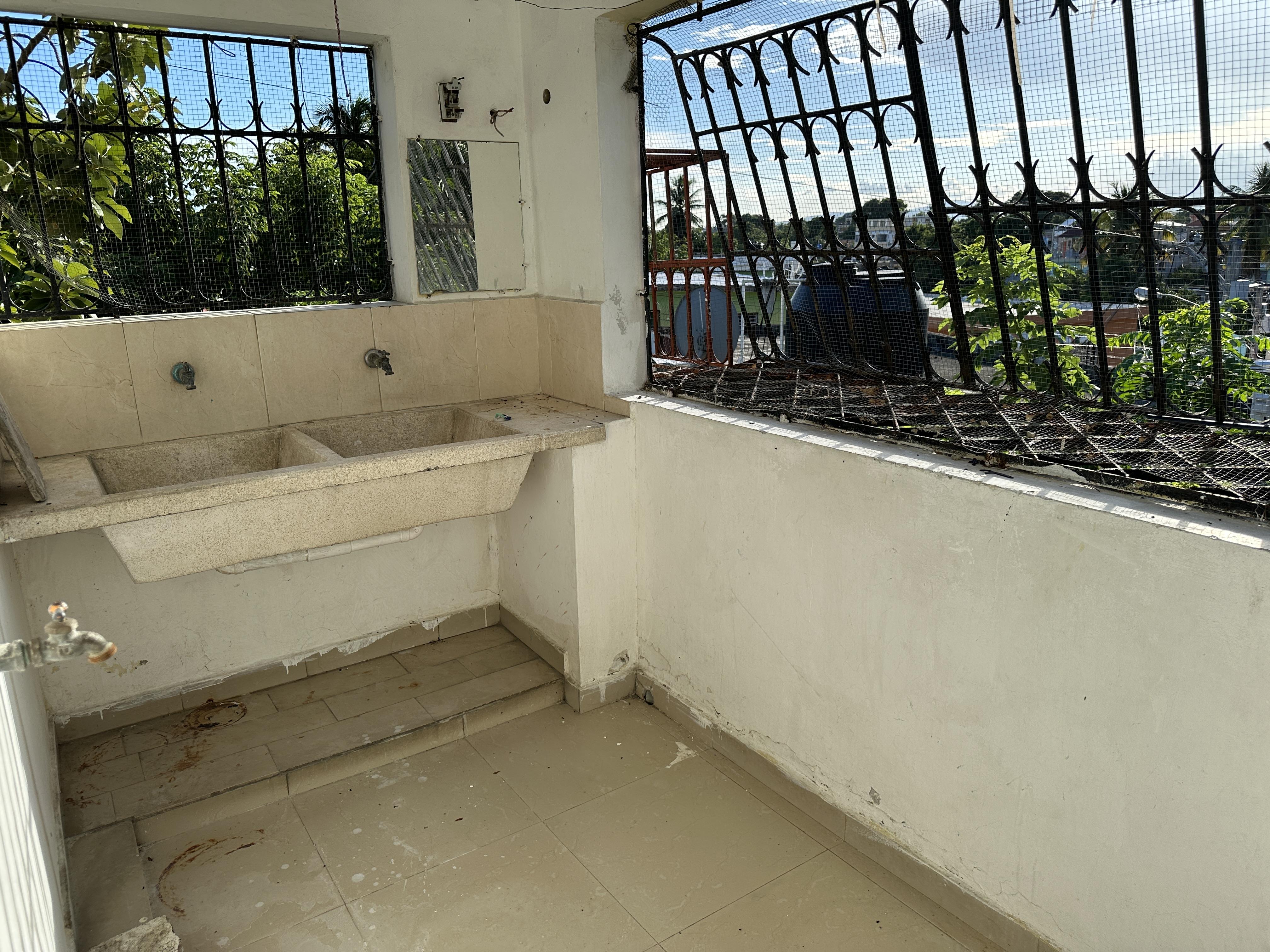 Se vende con título al día casa de 2 plantas  solar en los Alcarrizos Foto 7298597-10.jpg