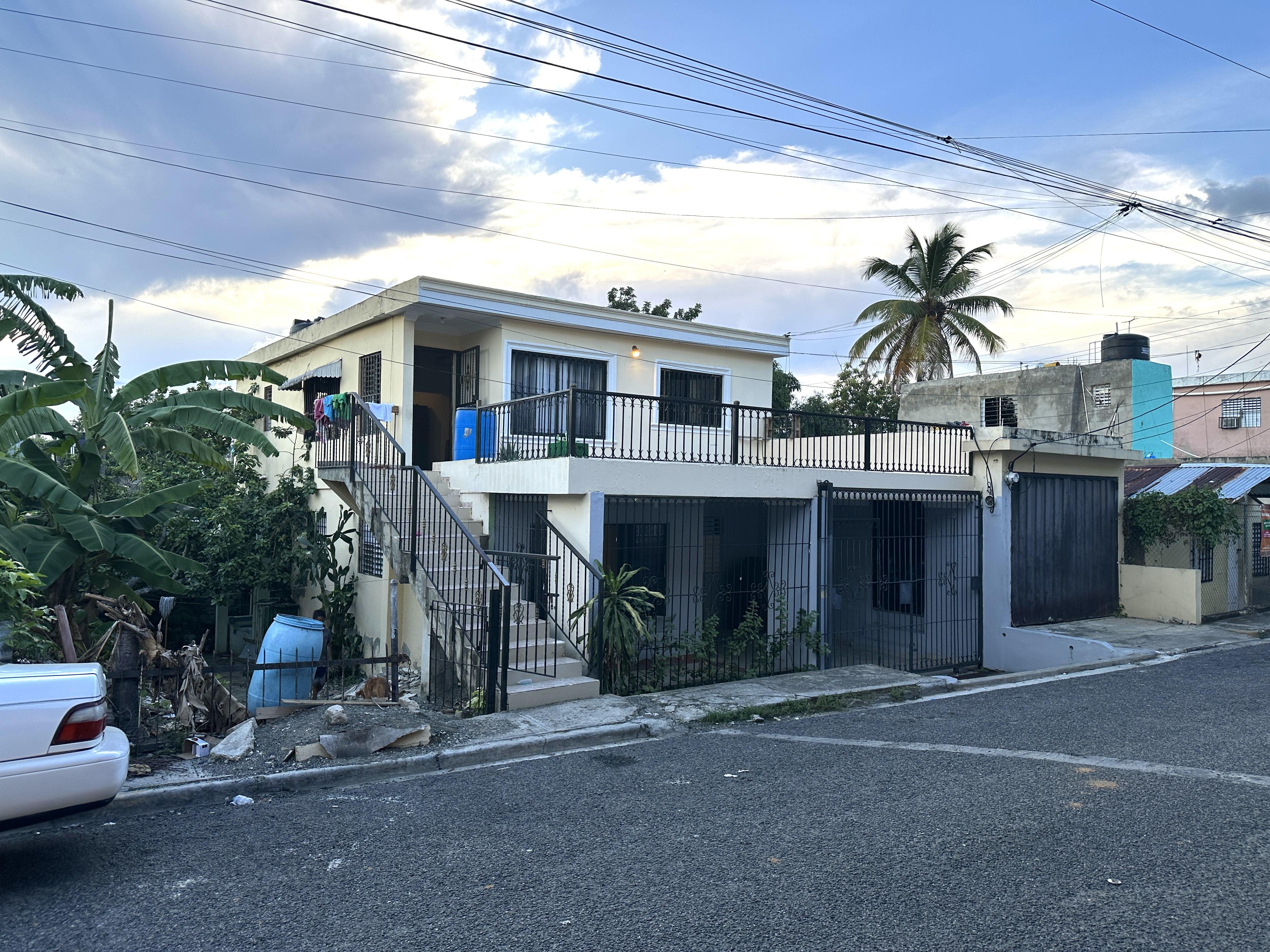 Se vende con título al día casa de 2 plantas  solar en los Alcarrizos Foto 7298597-3.jpg