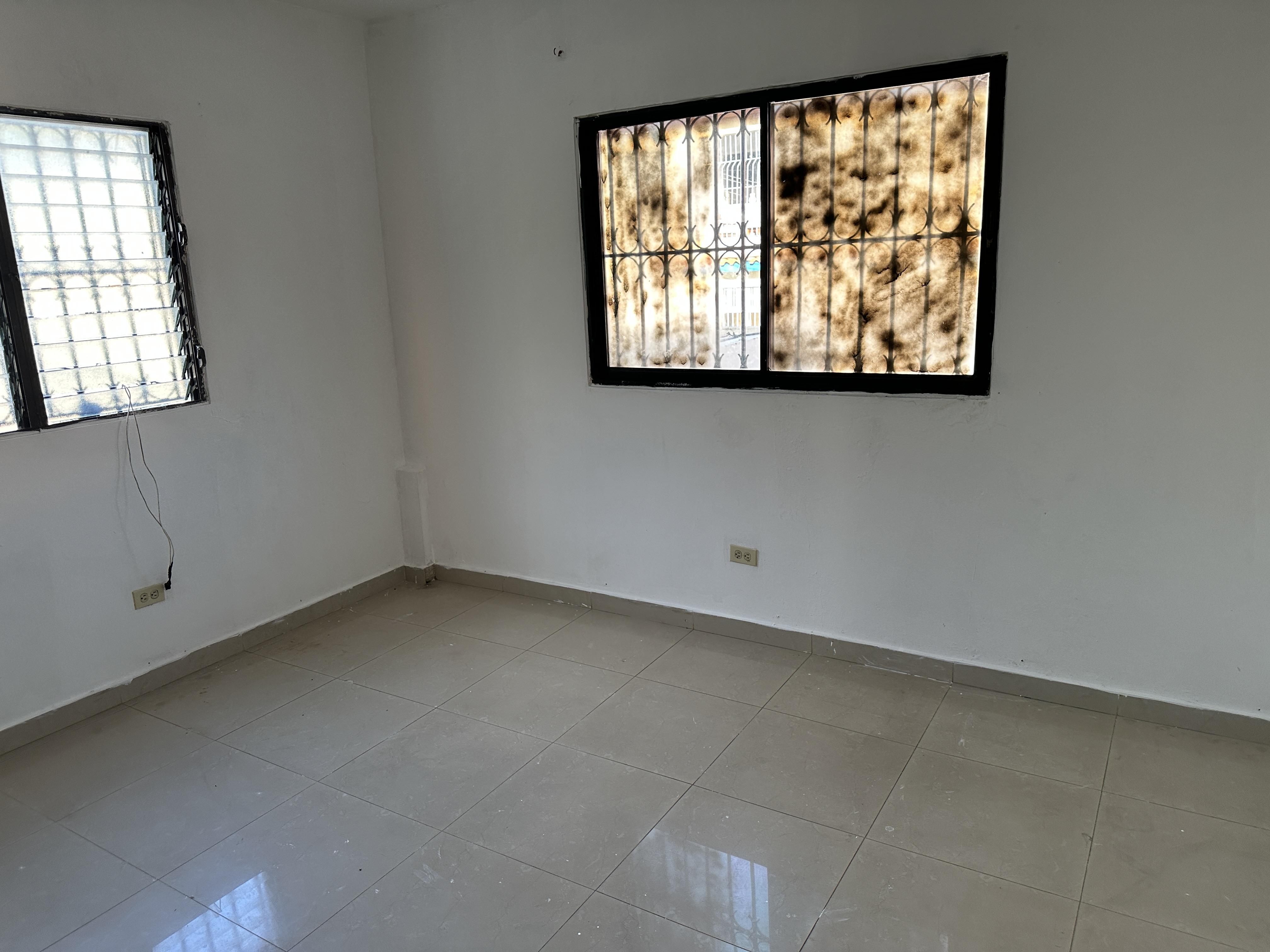 Se vende con título al día casa de 2 plantas  solar en los Alcarrizos Foto 7298597-8.jpg