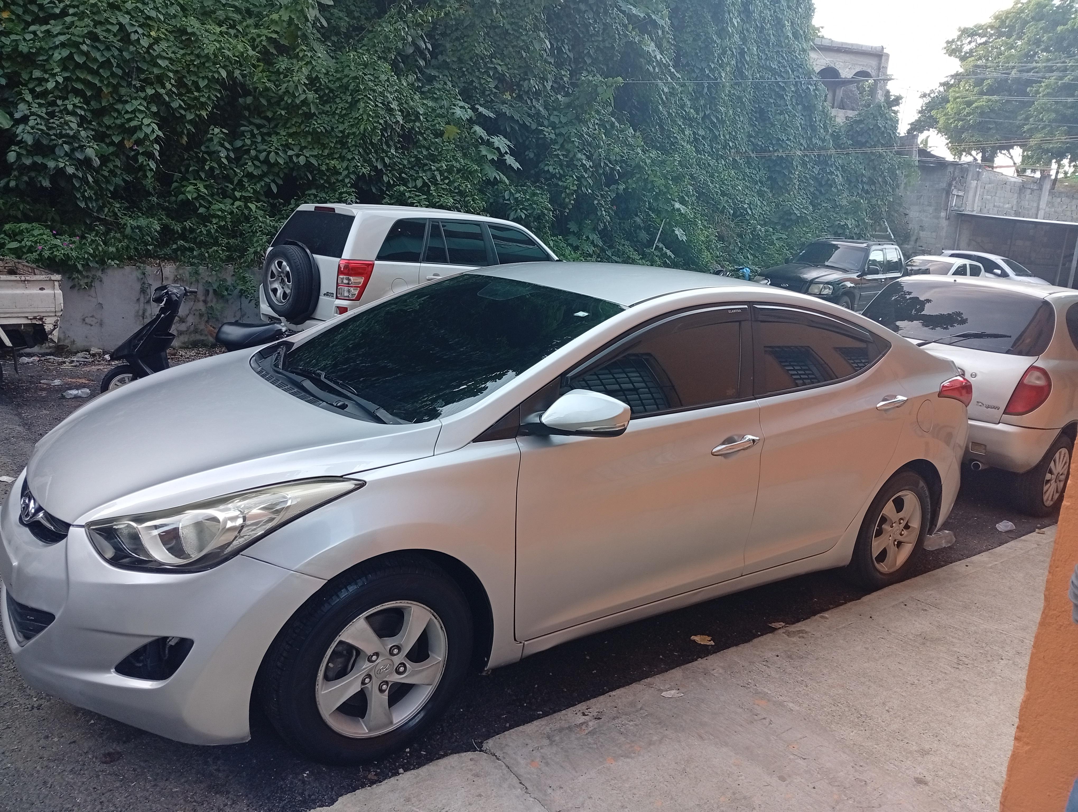 Hyundai Avante 2013 Lpi el más económico del mercado Foto 7298752-1.jpg