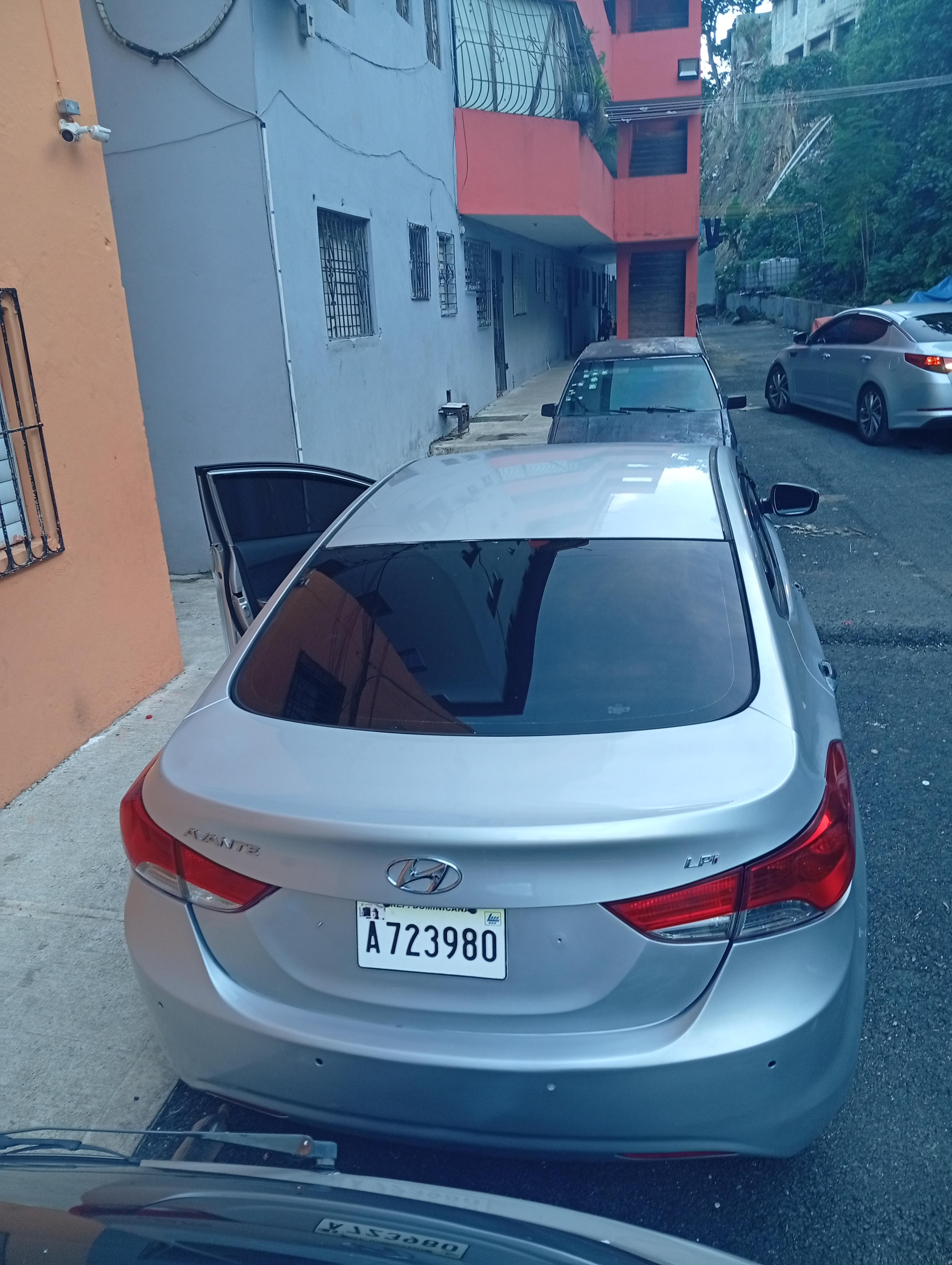 Hyundai Avante 2013 Lpi el más económico del mercado Foto 7298752-3.jpg