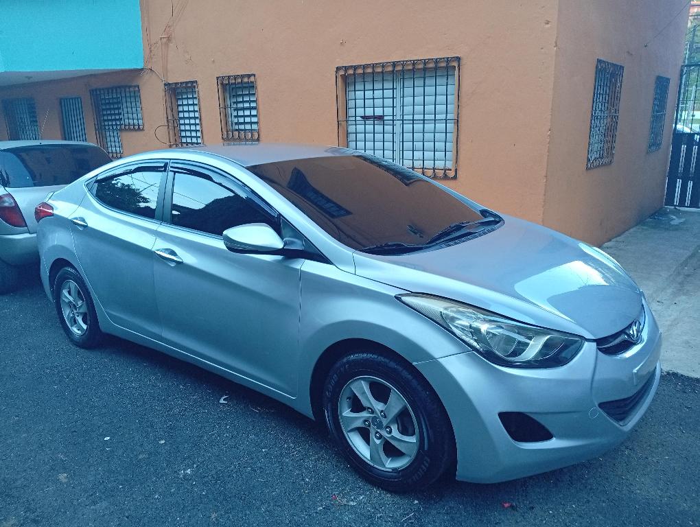 Hyundai Avante 2013 Lpi el más económico del mercado Foto 7298752-4.jpg
