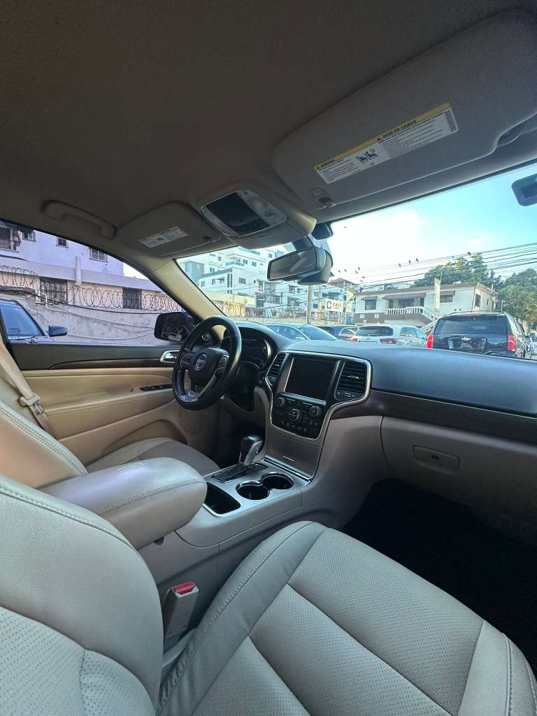 Jeep Grand Cherokee Laredo 2016 Foto 7299036-9.jpg