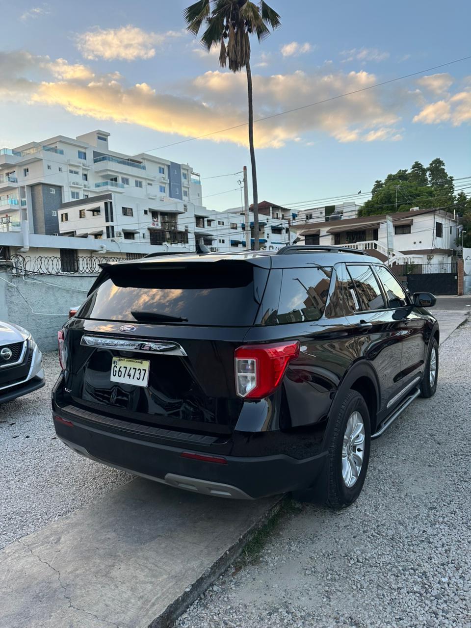 Ford Explorer XLT 4WD 2023 Foto 7299038-4.jpg