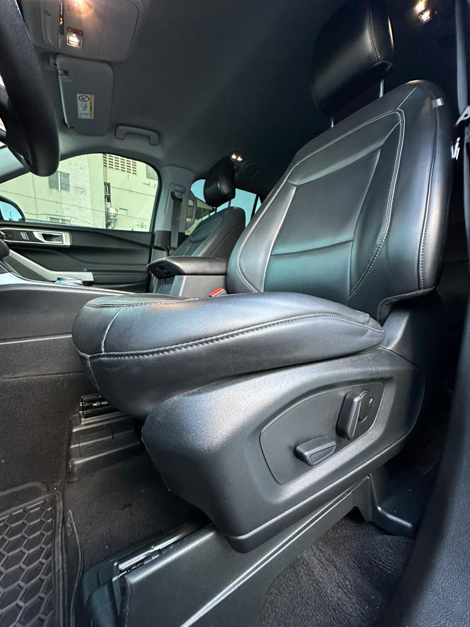Ford Explorer XLT 4WD 2023 Foto 7299038-5.jpg