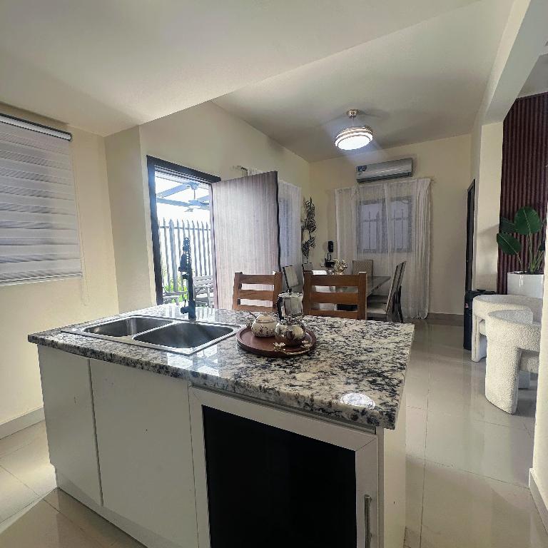 Villa amueblada en venta en Punta cana  Foto 7299040-9.jpg