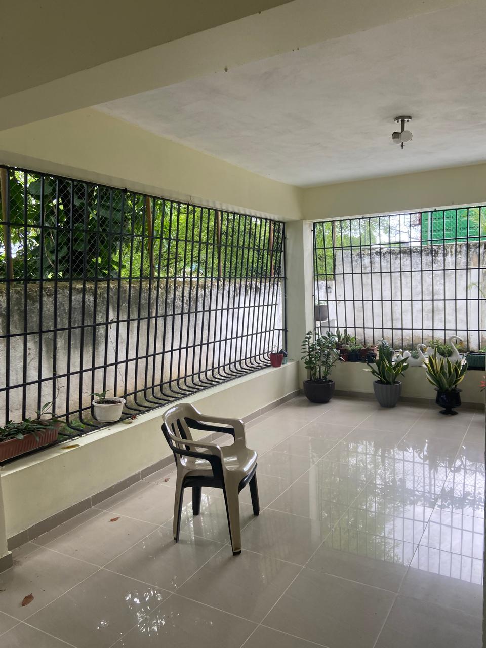 Casa en Cancino Santo Domingo Este de 6 habitaciones  Foto 7299055-3.jpg
