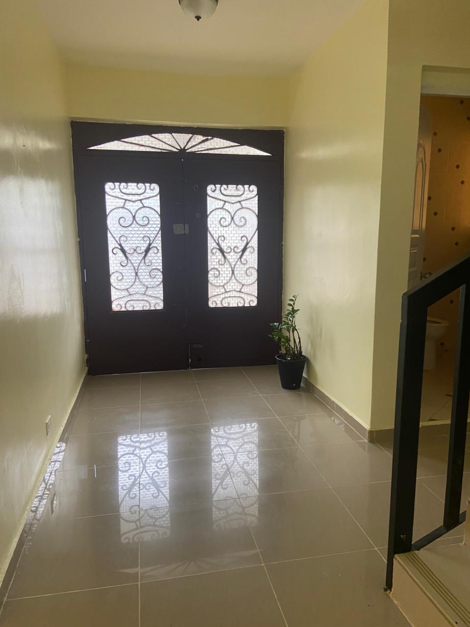 Casa en Cancino Santo Domingo Este de 6 habitaciones  Foto 7299055-7.jpg