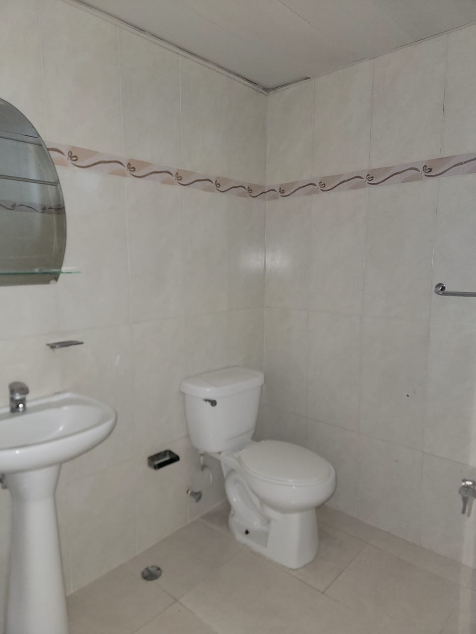 RENTO APARTAMENTO 3ER. NIVEL AUT SAN ISIDRO STO. DGO. ESTE. Foto 7299073-3.jpg