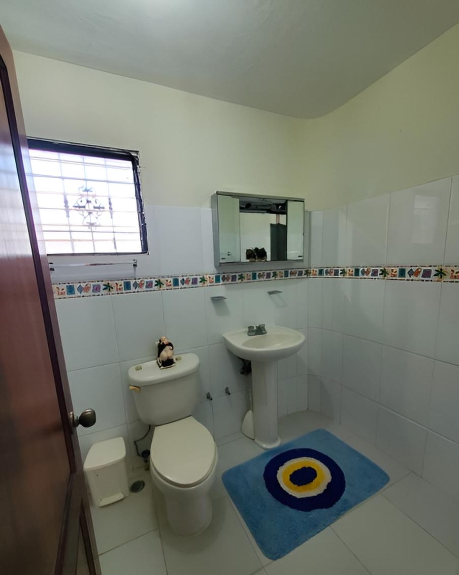 ???? CASA EN ALQUILER – RESIDENCIAL CASTILLO  PRÓXIMO A LA UASD SANTIA Foto 7299228-15.jpg