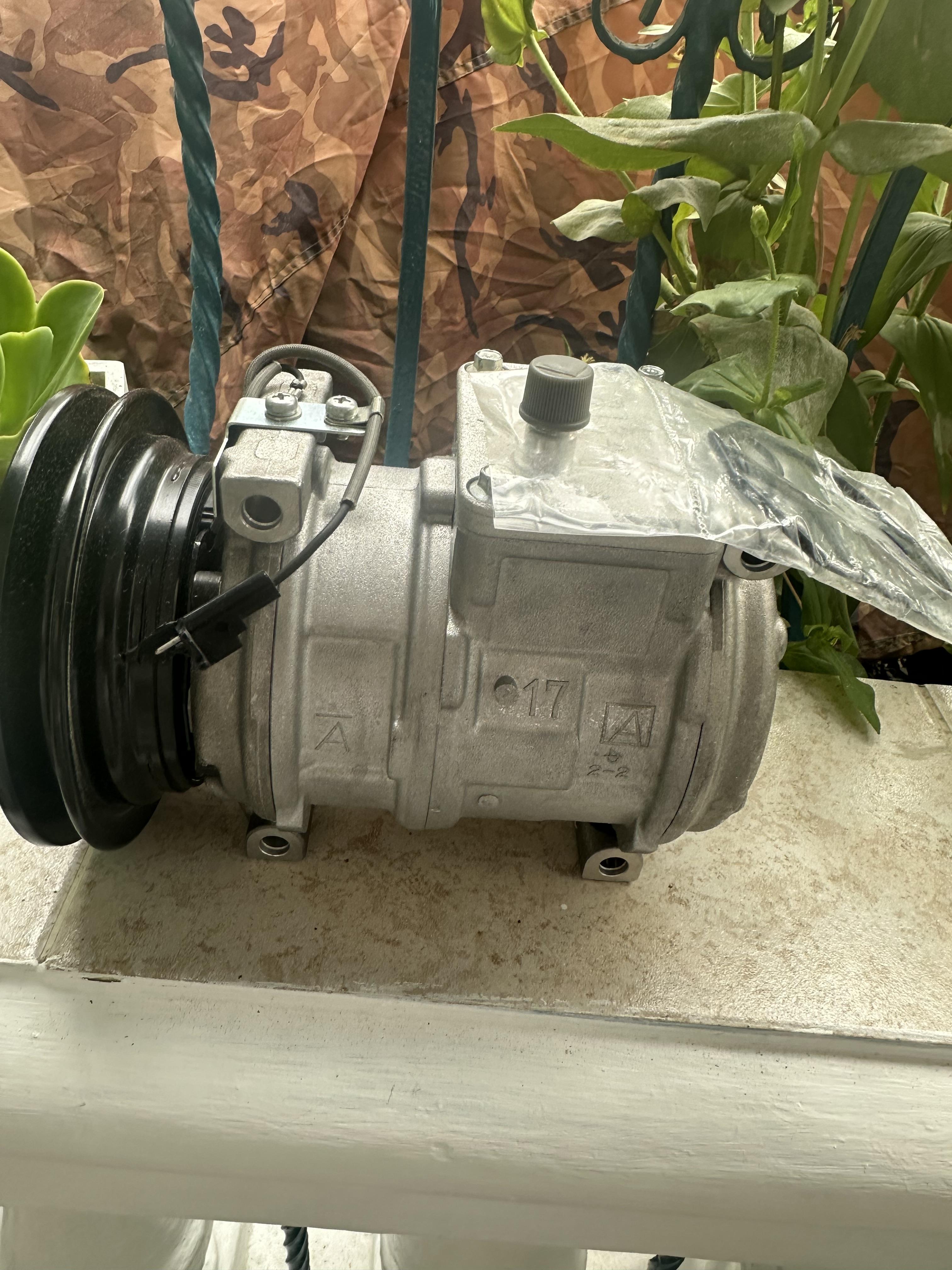 Compresor de aire para auto Foto 7299572-4.jpg
