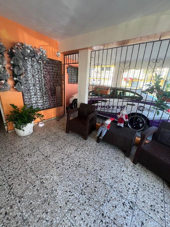 Casa en Venta – Ensanche Ozama Santo Domingo Este  Foto 7299876-3.jpg