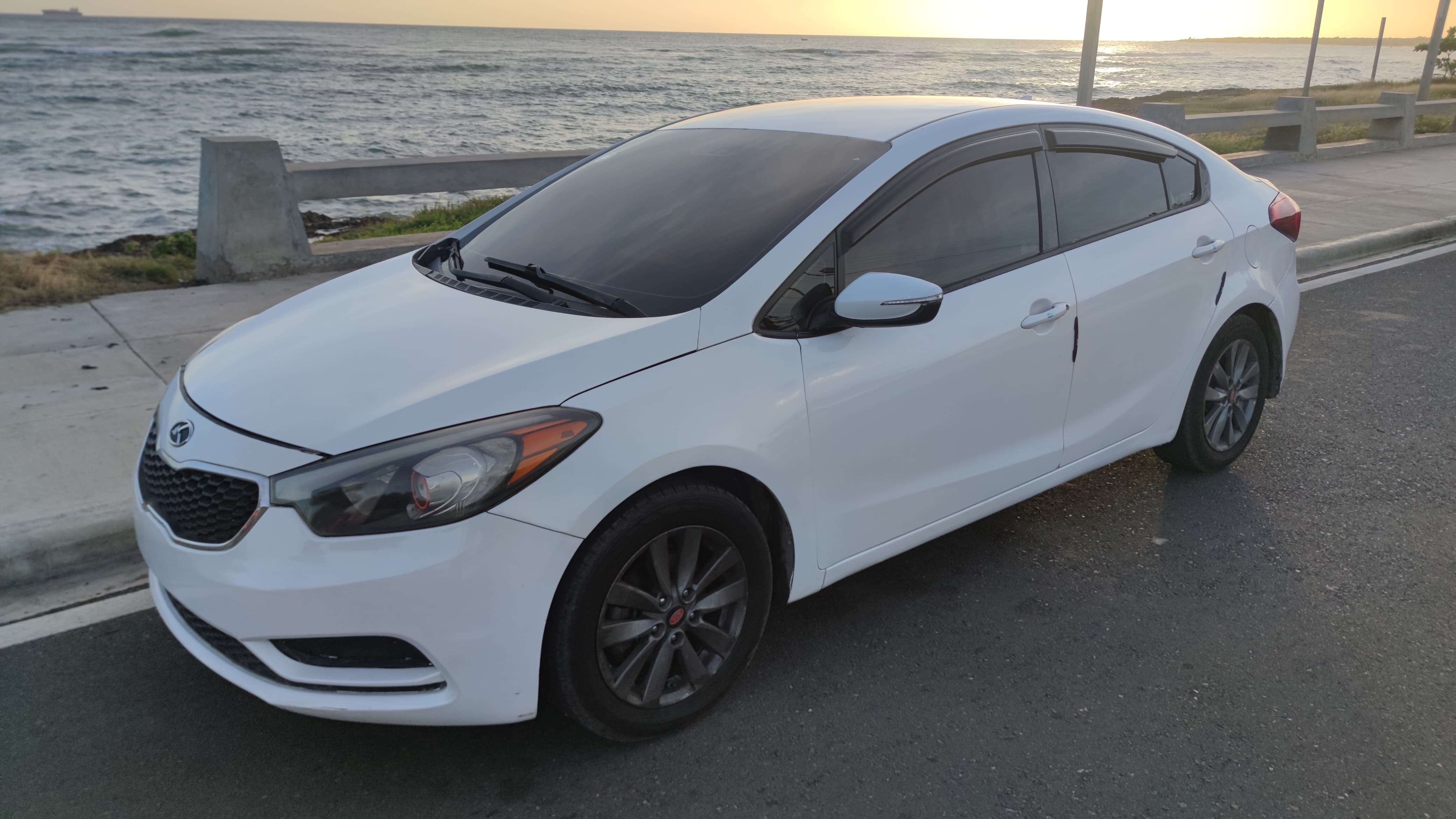 Kia Forte 2014 Gasolina en San Pedro de Macorís Foto 7299888-10.jpg
