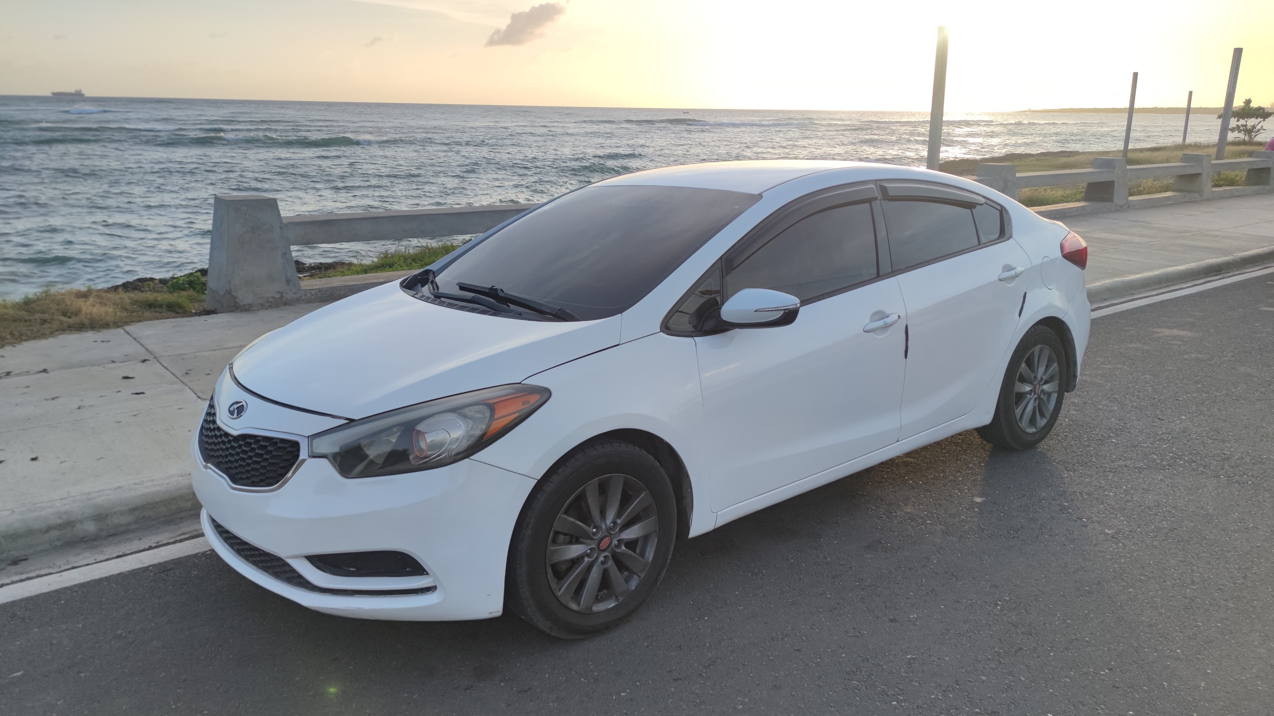 Kia Forte 2014 Gasolina en San Pedro de Macorís Foto 7299888-9.jpg