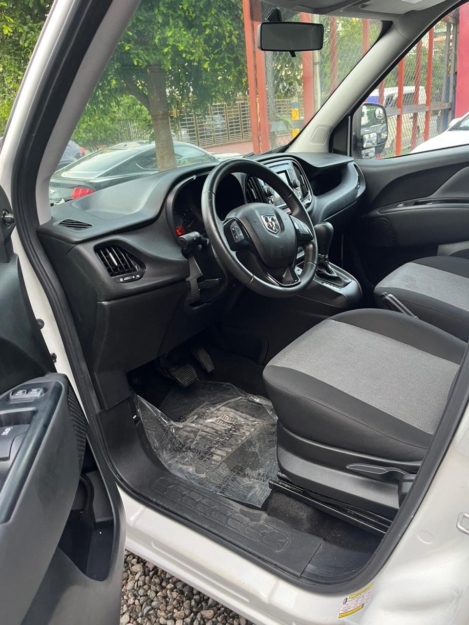 DODGE RAM PROMASTER CITY 2019 Foto 7300050-6.jpg