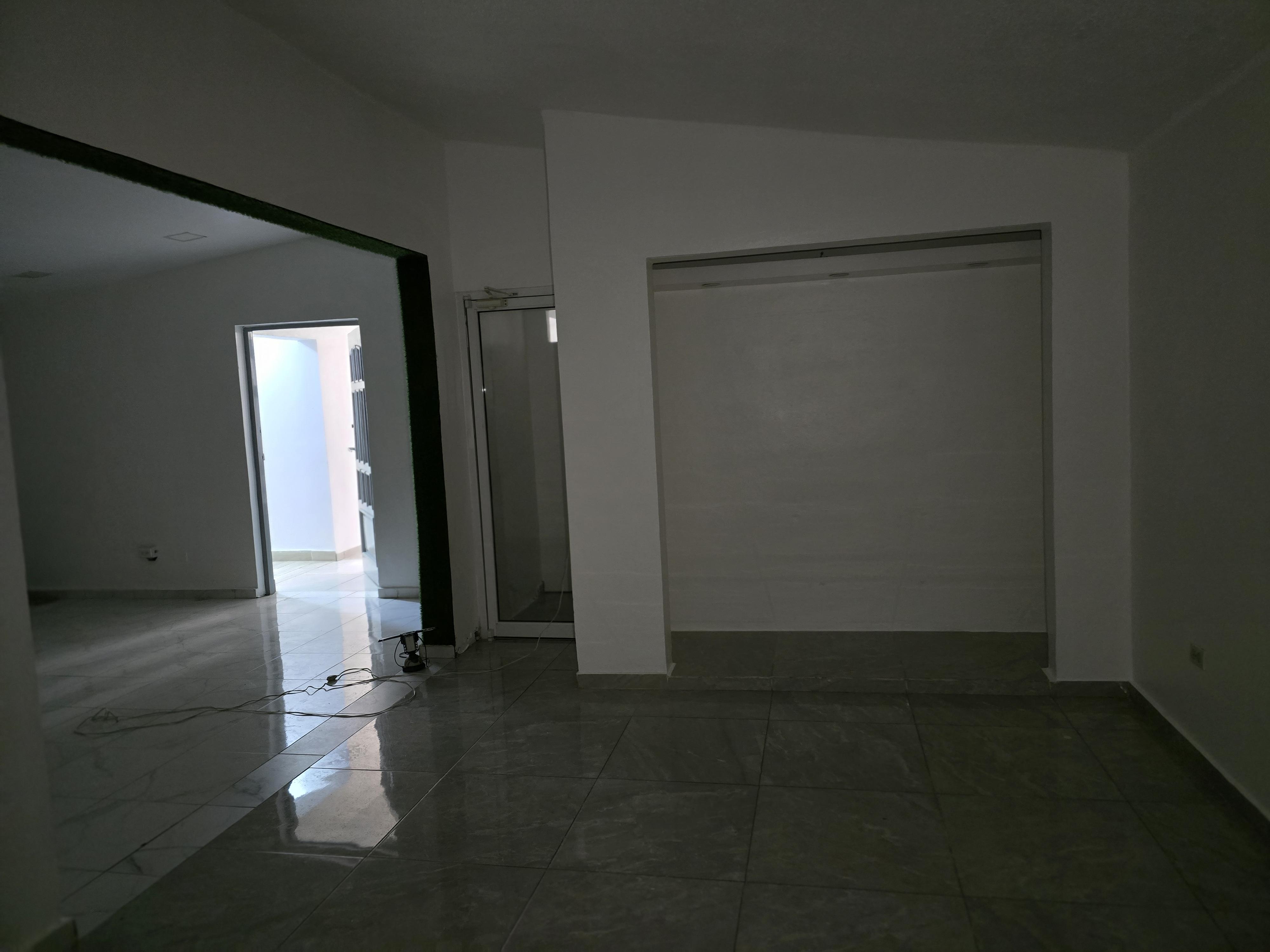 Local 2do. Nivel en Los Restauradores para salón de belleza u oficina Foto 7300099-6.jpg
