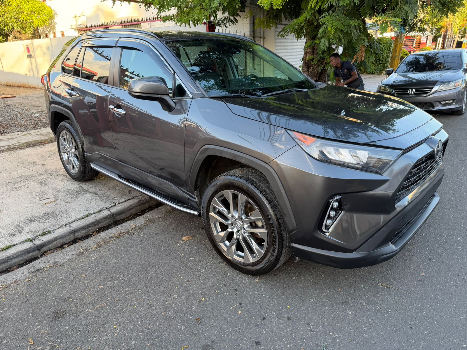 toyota rav4 2021 Foto 7300100-13.jpg