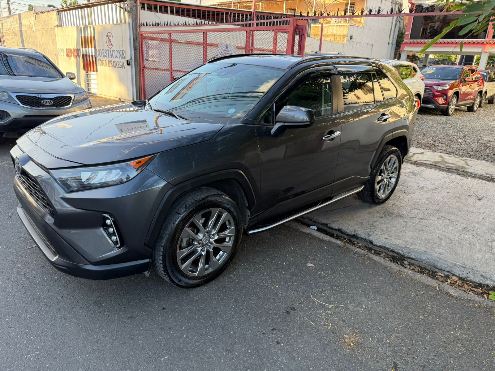 toyota rav4 2021 Foto 7300100-3.jpg