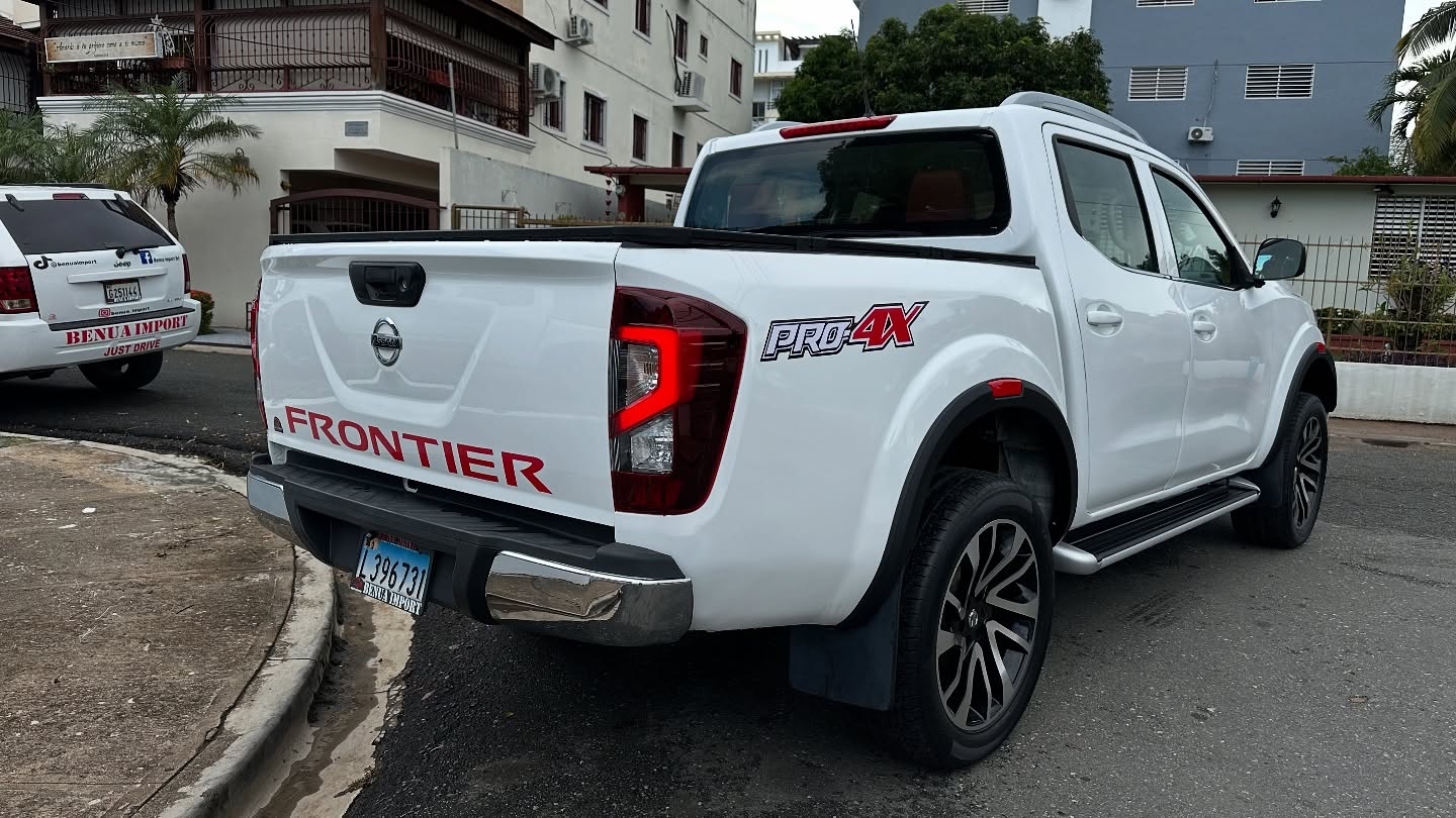 Nissan Frontier 2020 Foto 7300106-12.jpg