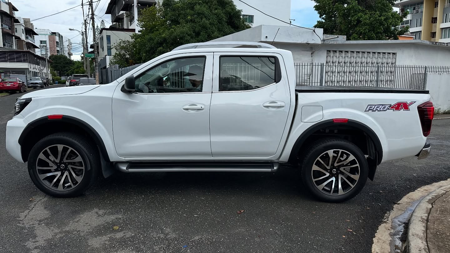 Nissan Frontier 2020 Foto 7300106-4.jpg