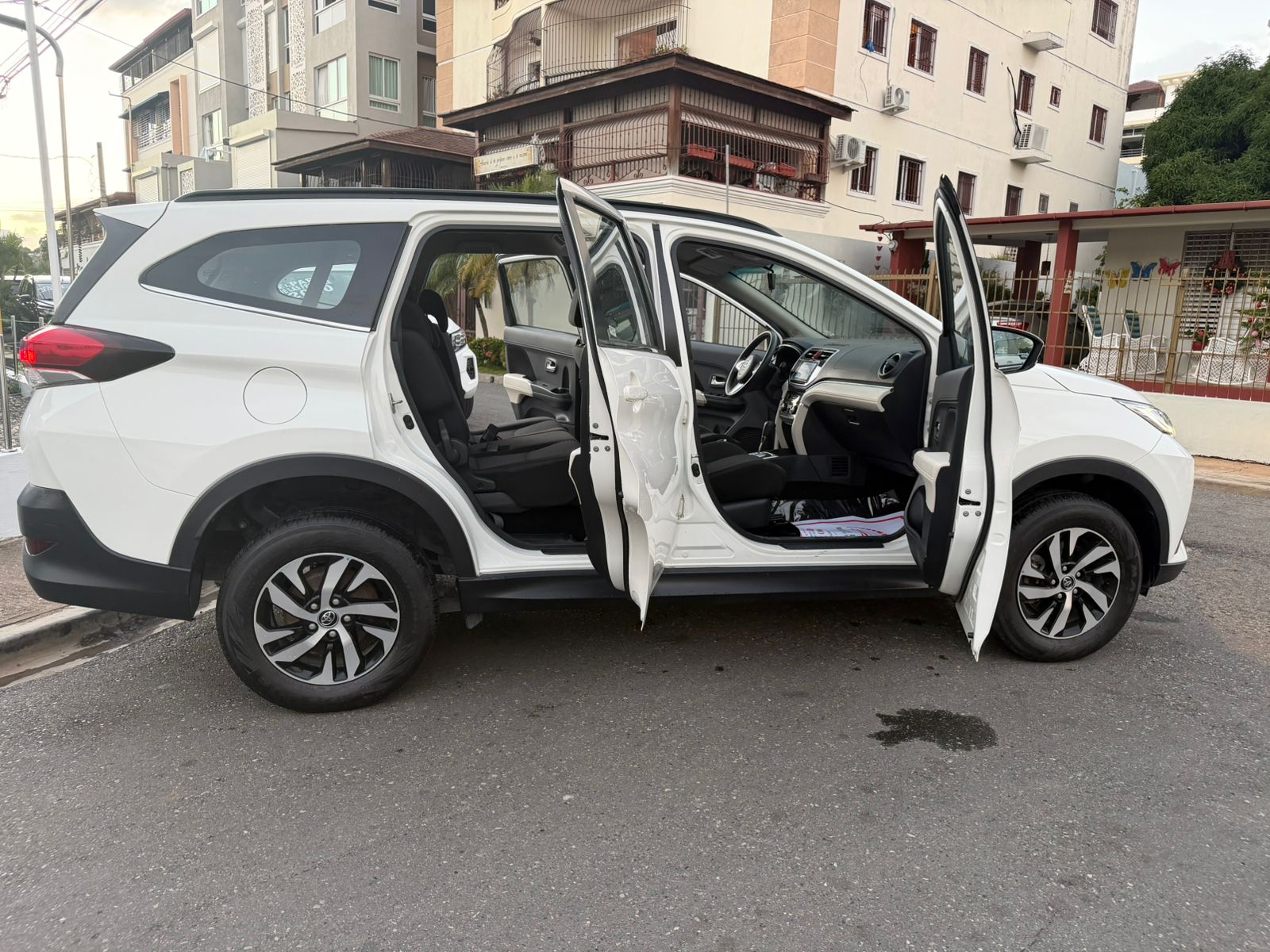 TOYOTA RUSH 2024 Foto 7300117-9.jpg