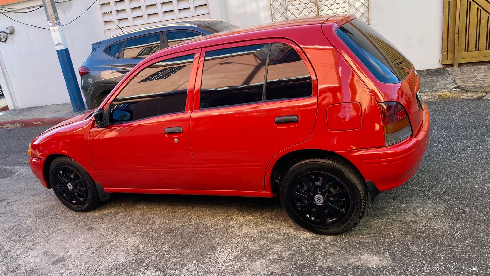 Toyota Starlet 1999 Gasolina Foto 7300470-2.jpg