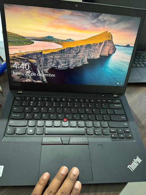 LAPTOP Lenovo ThinkPad T14 Gen5 .  Foto 7300916-1.jpg